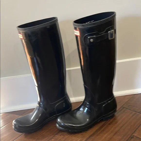 Hunter Tall Black Rain Boots - Picture 10 of 15
